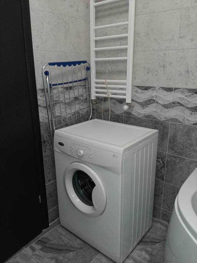Luxury Daniel Apartament Residence Militari Roşu Exterior foto