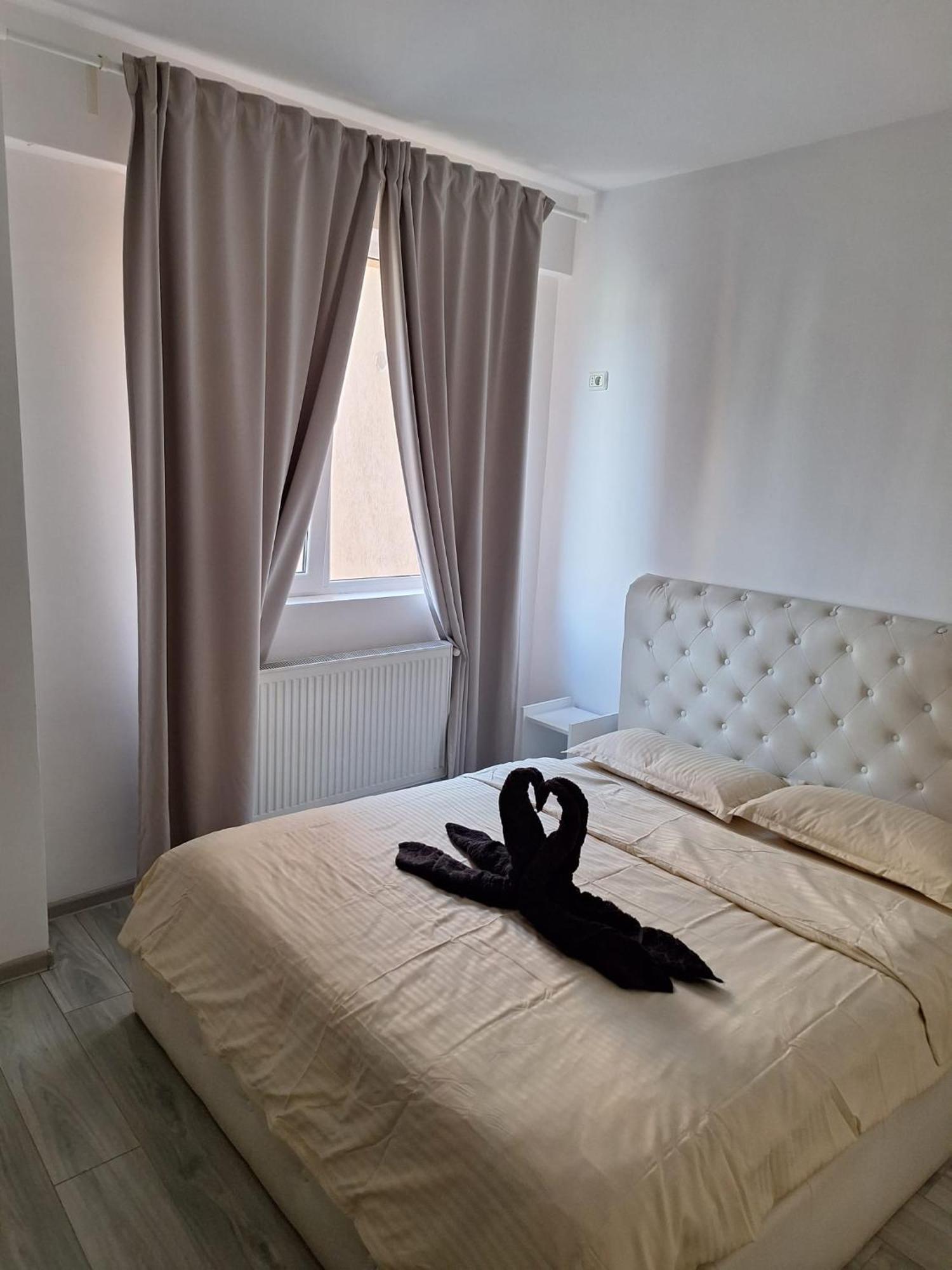 Luxury Daniel Apartament Residence Militari Roşu Exterior foto